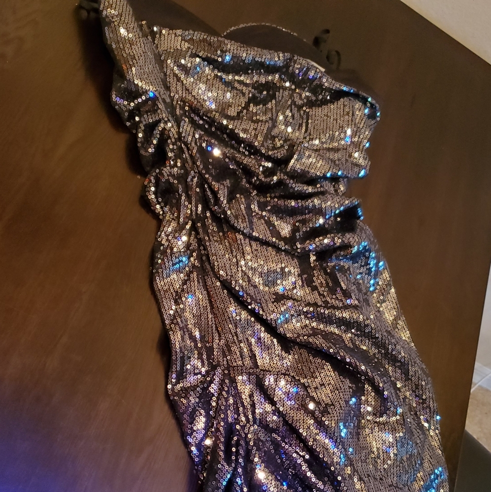 🦋5/$15 Stunning Strapless Sequin Party Mini Dress SIZE 5/6 - Picture 8 of 8